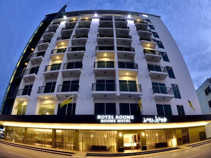 Roomz Hotel Seria Buitenkant foto